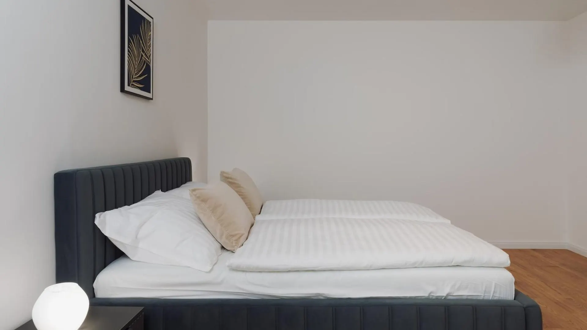 Azure - Cozy City Center Apartment With Balcony Prague 0*,